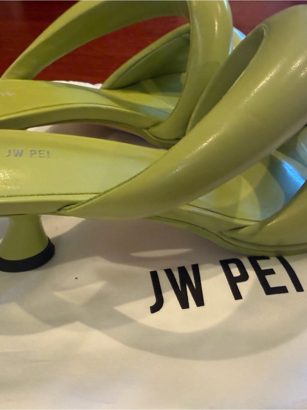 NEW JW PEI Lime Green Padded Triple-Band Pointed Toe Mules Size 7 (38) - Picture 9 of 9